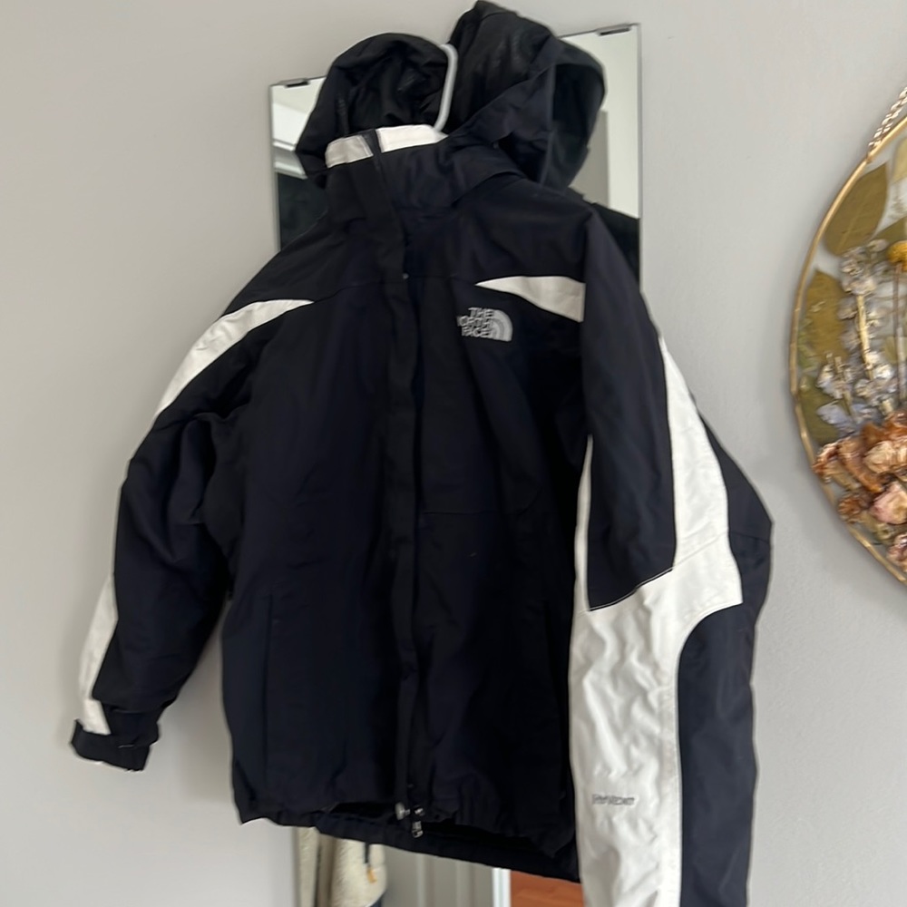 North face hooded ski jacket with zip out layer black small